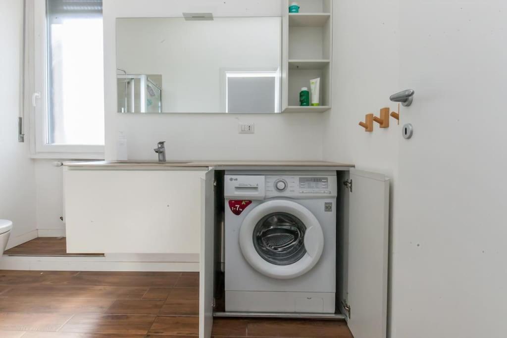 Bocconi And Navigli Apartment Milánó Kültér fotó